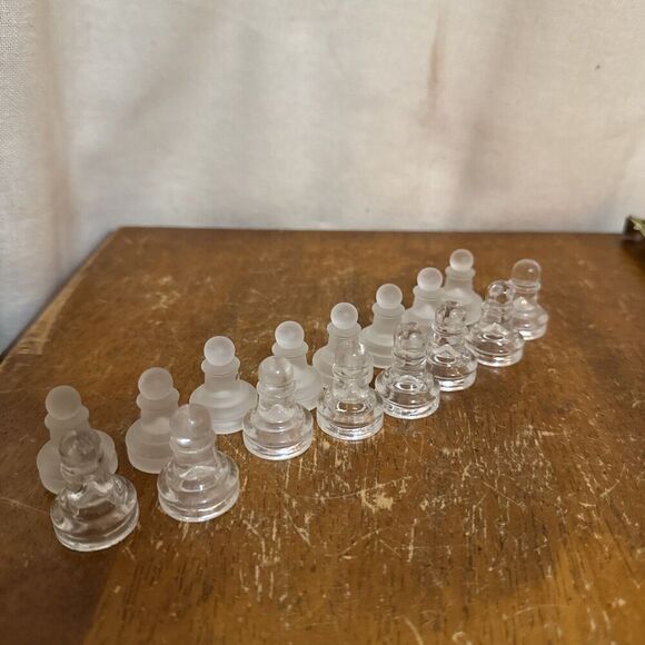 16 pcs. Glass‎ Pawn Replacement Chess Pieces 8 Frosted & 8 Clear Glass - Picture 6 of 6